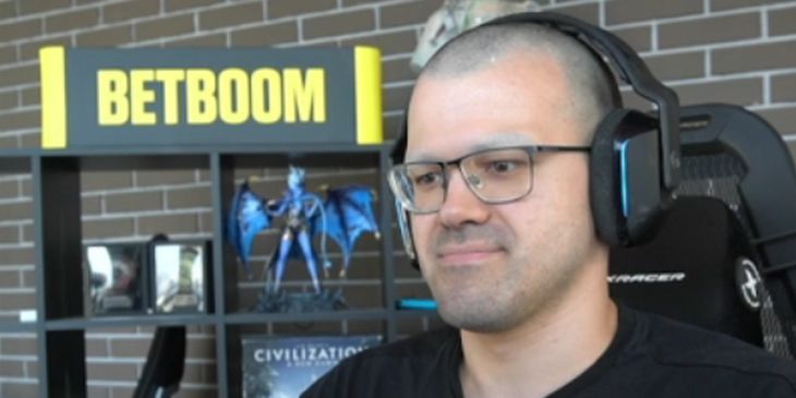 TpaBoMaH постригся налысо и сбрил брови к финалу BETBOOM Streamers Battle 14: «Бог "Доты", я готов»