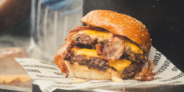 The Witcher 3 за пять бургеров — новое расширение для Chrome меняет цены в Steam на еду