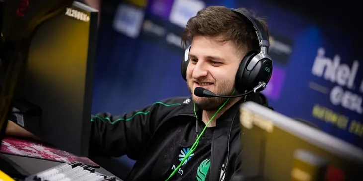 Team Falcons выиграла дебютный матч на PGL Cluj-Napoca 2025