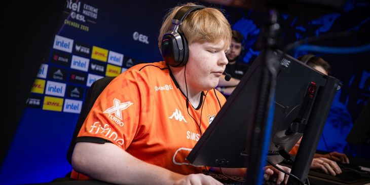 Virtus.pro прошла в полуфинал CIS LAN #5