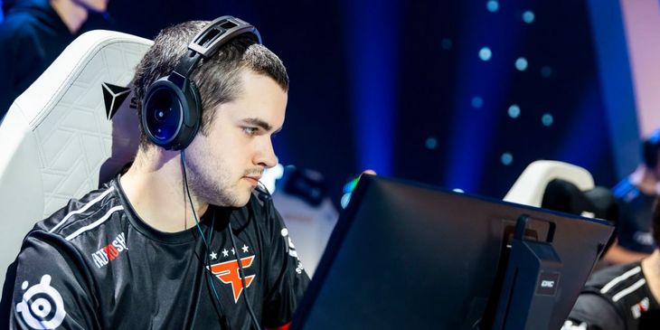 Смогут ли Ninjas in Pyjamas одолеть FaZe Clan на StarLadder Budapest Major 2025?