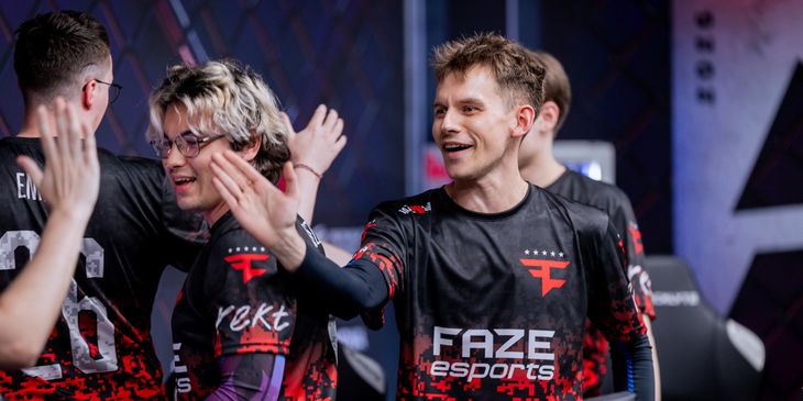 FaZe вернулась в топ-15 лучших команд мира по версии HLTV.org