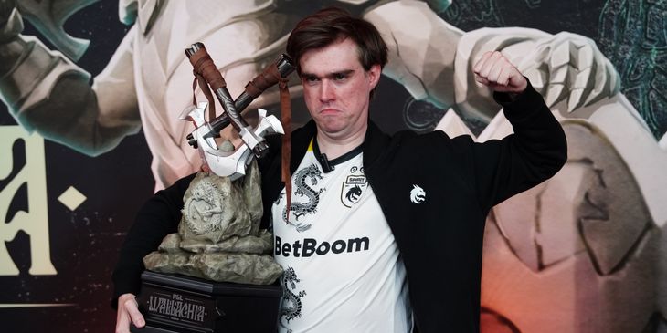 Whitemon составил команду из лучших игроков в Dota 2 — с ana и Miposhka