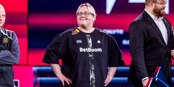 Magixx и jL рассматривались в качестве стендинов в The Mongolz