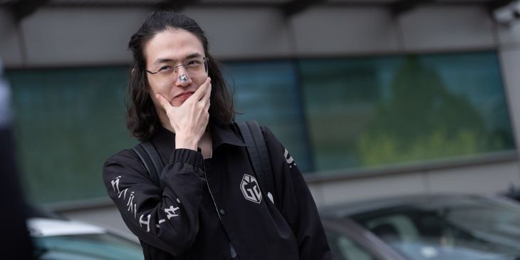 Ahilles: «Liquid Watson, Liquid Malady»