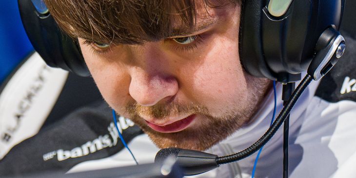 SQreen после вылета Falcons из EWC 2026: «Team Falcons — позор 🤷‍♂️»