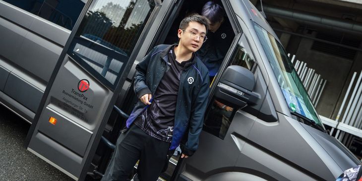 Обновленный состав Vici Gaming проиграл Execration в дебютном для себя матче