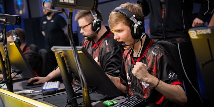 G2 пошутила о замене m0NESY: «Если вы видите это сообщение, будьте онлайн»