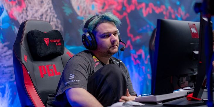 Team Spirit проиграла Team Yandex на групповом этапе BLAST Slam VII