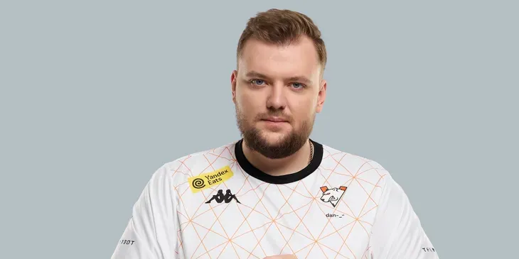 Virtus.pro или FURIA — кто пройдет в полуфинал Esports World Cup 2025 по Rainbow Six Siege X?