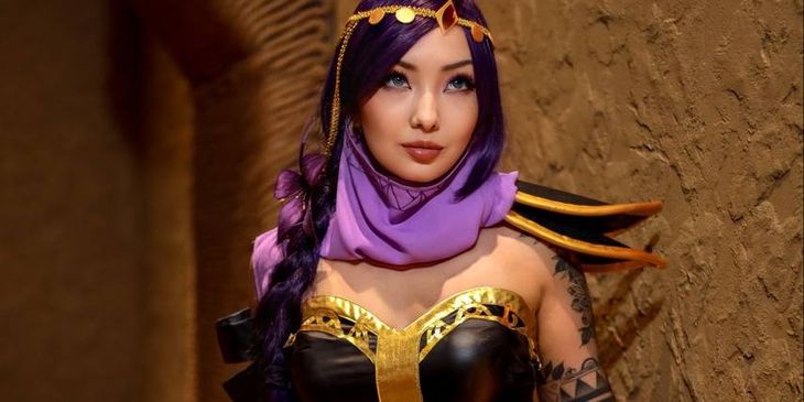 Пленительный косплей на Templar Assassin от Айгеры Дунамис