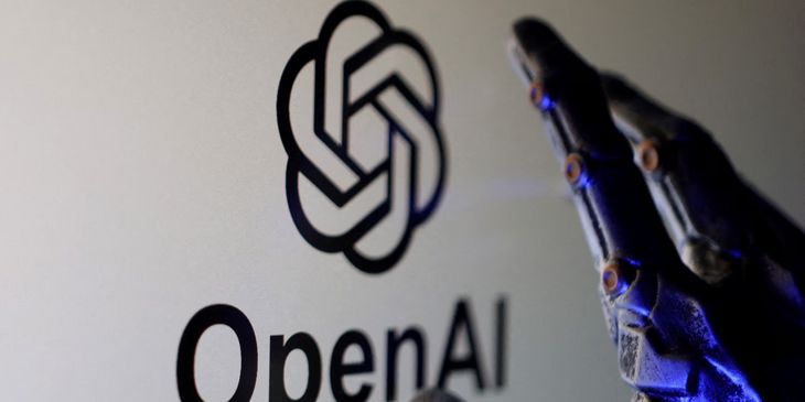 Недельная аудитория ChatGPT достигла 900 млн пользователей