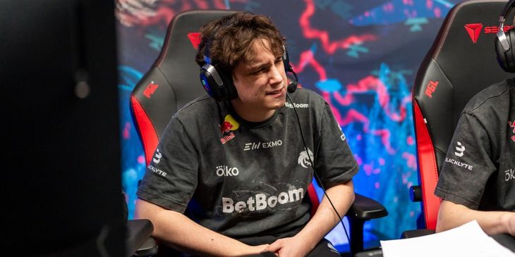 Team Spirit обыграла Virtus.pro на групповом этапе DreamLeague Season 29