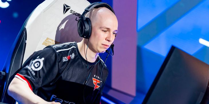 EliGE покинул FaZe Clan