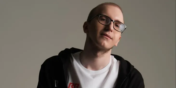 Adekvat о решении Save- сменить позицию: «Уверен, станет одним из сильнейших мидеров»