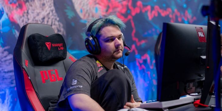 Team Spirit против Team Yandex — кто начнет с победы выступление на BLAST Slam VII?
