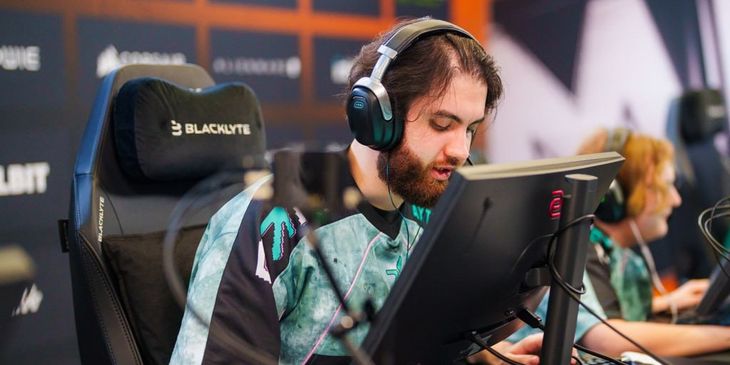 Jame о ежедневных онлайн-матчах: «Хоть и легче, чем на LAN быть, но в любом случае забирают силы»