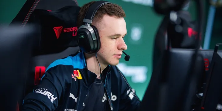 HObbit: «Новый состав Cloud9 мне очень импонирует. Я очень рад видеть в команде interz»