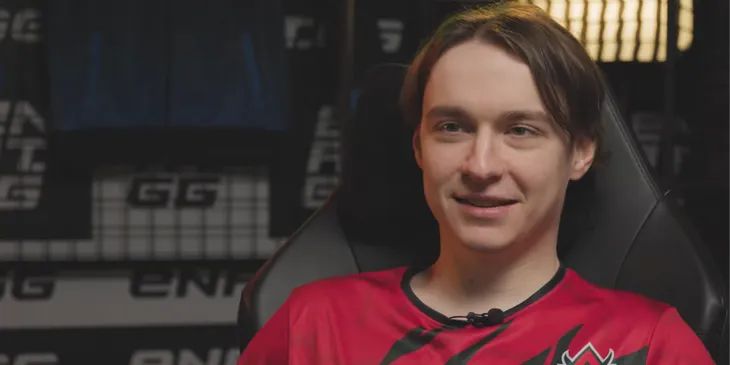 AVULUS против Inner Circle — кто победит на этапе Play-In на FISSURE Universe: Episode 8?