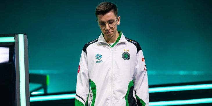 СМИ: решение об исключении Kyxsan из Team Falcons принял CEO, а не игроки