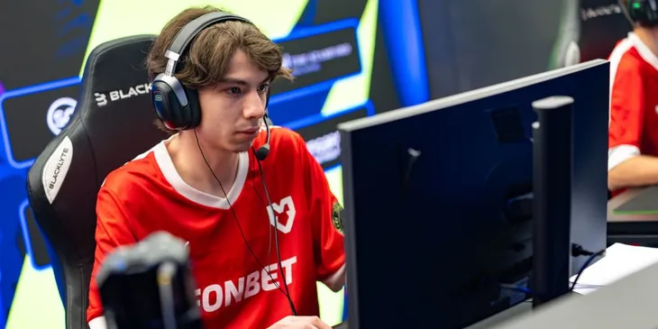 NAVI поборются с MOUZ в стартовом матче отборочных на ESL One Birmingham 2026