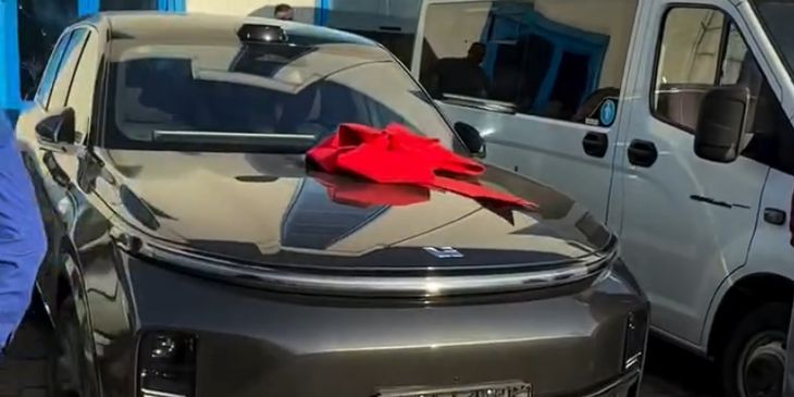 Malr1ne подарил отцу машину: «Стас исполнил его мечту и нашу мечту — увидеть впервые его слёзы счастья»