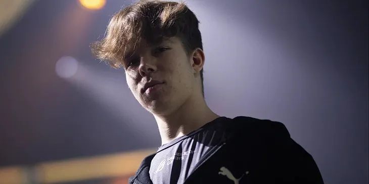 Headtr1ck после решафла в B8: «Я полон решимости двигаться вперед и надеюсь вскоре найти новую команду»