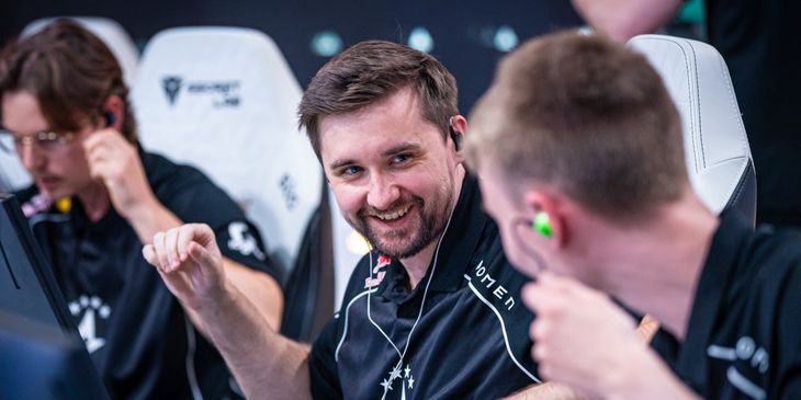 HooXi после выхода в плей-офф IEM Chengdu 2025: «Я бы хотел, чтобы на каждом турнире в групповой стадии у нас были толпы зрителей 😅»