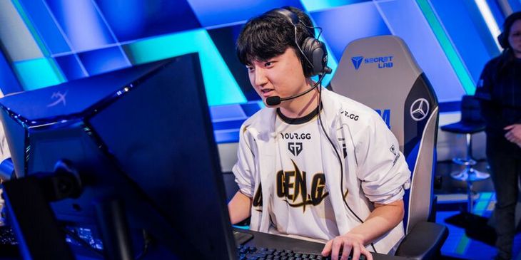 T1 представила замену Gumayusi