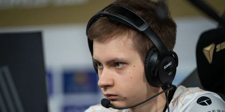 Аналитики: 1win Team переиграет VP.Prodigy в стадии Play-In на FISSURE Universe: Episode 8