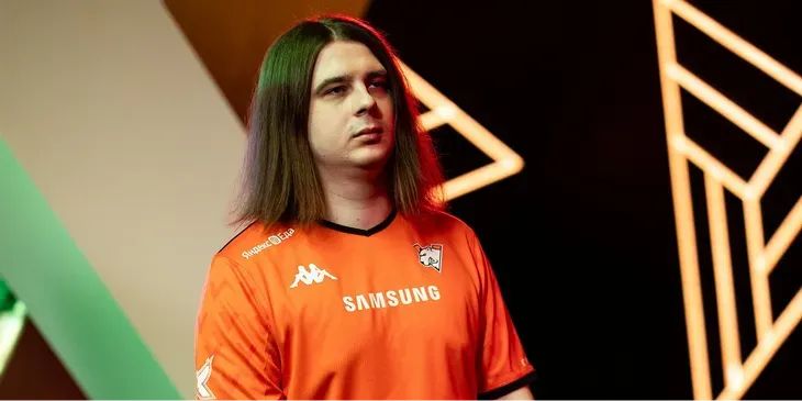 Fng: «PARIVISION с дефолтным пиком классно выглядит. Когда они пикают Satanic что-то непонятное, игра очень странно начинает выглядеть»