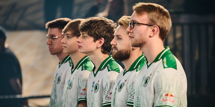 Аналитики: Falcons обыграет MOUZ и пройдет в полуфинал Esports World Cup 2025