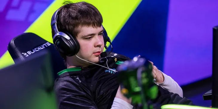 Malr1ne: «Когда-то Larl меня как лоха выносил в миду и выбил с квалы на "Инт", а сейчас я выбиваю его с самого ивента...»