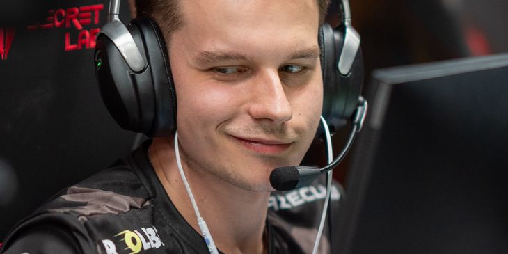 Frozen подколол NIP после прохода на третий этап StarLadder Budapest Major 2025