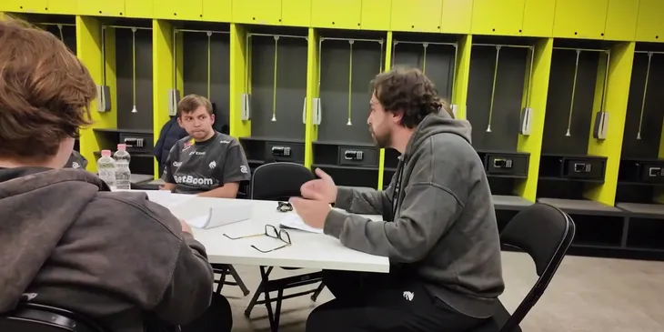 «Просто играйте, как мы обсудили!» — hally отчитал Team Spirit перед второй картой полуфинала StarLadder Budapest Major 2025