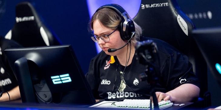 Team Spirit одолела Natus Vincere на групповом этапе IEM Krakow 2026