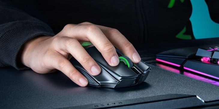 Razer представила Naga V3 Pro — игровую мышь с тремя основными кнопками для фанатов ММО и MOBA