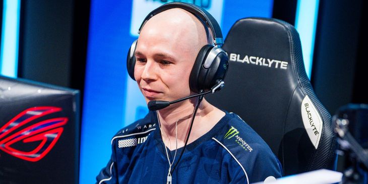 EliGE о матче против Metizport на EWC 2026: «Очень раздражает: барабаны и трубы постоянно играли во время второй карты. Никто из нас ни фига не слышал»