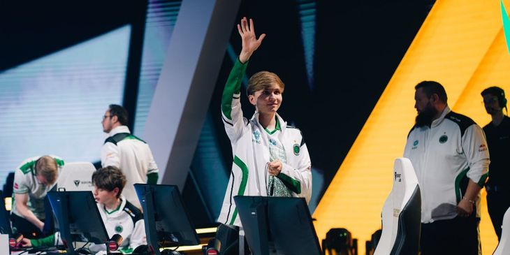 M0NESY за всю карьеру ни разу не проиграл Team Spirit