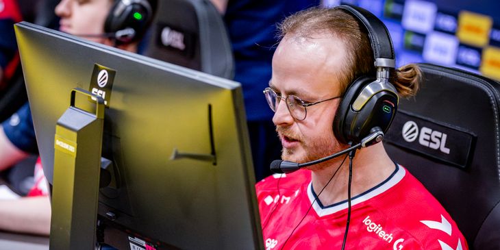 Бывший игрок Astralis пожаловался на четырехмесячную задержку зарплаты в организации украинского футболиста