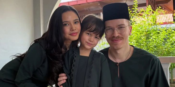 Topson отпраздновал окончание Рамадана — фото с женой и дочкой