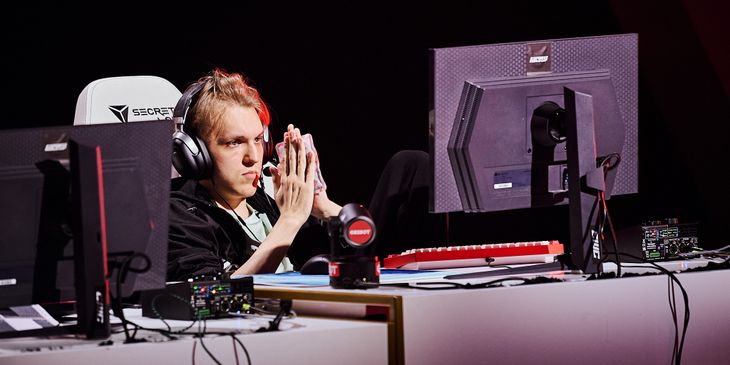 Aurora Gaming не справилась с Xtreme Gaming в стартовом матче на The International 2025