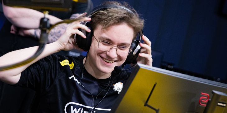 FL4MUS объявил о поиске новой команды — ранее появились слухи, что он вернется в Virtus.pro