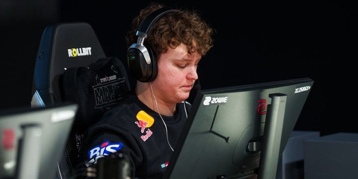 YEKINDAR о выступлении на PGL Cluj-Napoca 2026: «Два раза словил проблемы с животом, плохо сыграл»