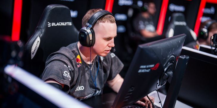 Team Spirit разобралась с M80 и прошла в плей-офф ESL Pro League Season 24