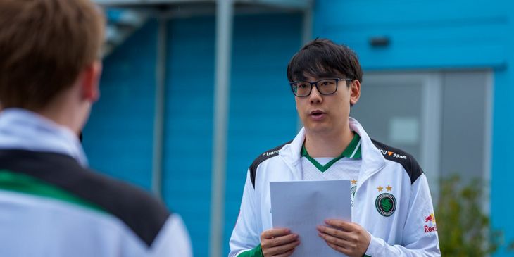 Aui_2000 стал первым трехкратным чемпионом The International