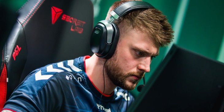 YNk про k0nfig: «Один из самых переоцененных игроков своего времени»