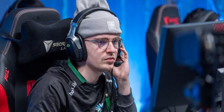 Team Falcons прошла в верхнюю сетку плей-офф на ESL One Raleigh 2025, сыграв вничью с AVULUS