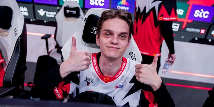 Yellow Submarine прошла на PGL Wallachia Season 7, разгромив Pipsqueak+4