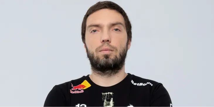 Korb3n: «У челов в парадигме тренер, условно, с 5K MMR может быть, а менеджер с 2K быть не может»